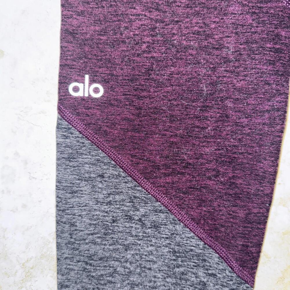 ALO Yoga Leggings Striped Gray/maroon Women Medium Ribbed Waist Fall Dark Goth - Picture 8 of 16
